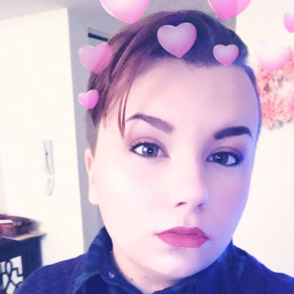 Meet your Posher, Becca